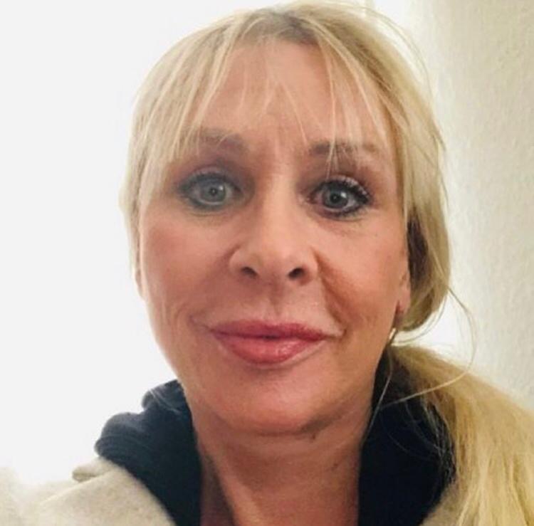 Kosmetikerin Karin Escher